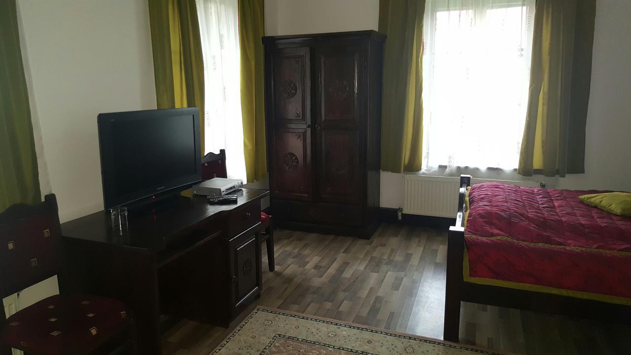 Willa Dofteana Park Leorzeni Zewnętrze zdjęcie